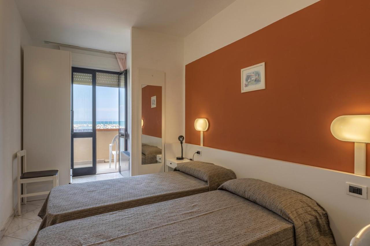 Hotel Quisisana Vada Exteriör bild